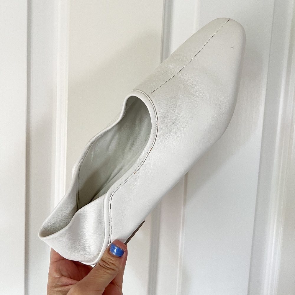 NWOB Vince Branine White Leather Fla